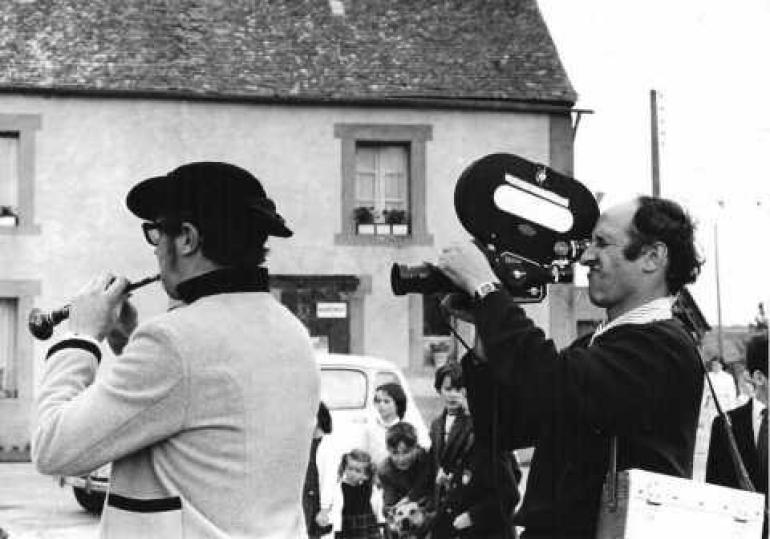 Extrait de C'était un Québécois en Bretagne, Madame, film de Pierre Perrault et Bernard Gosselin, 1977