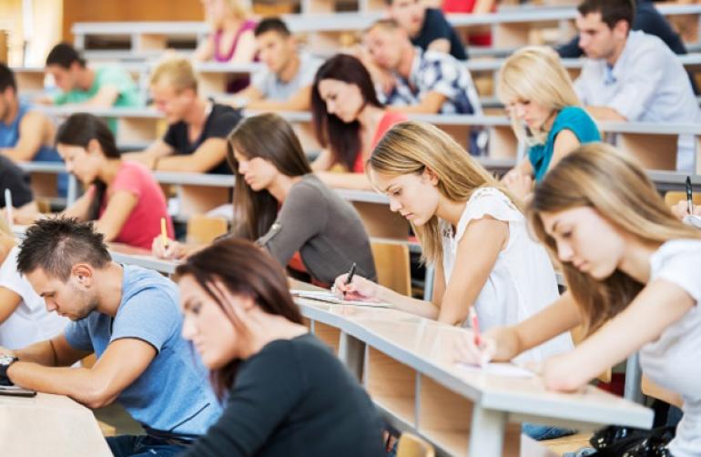 Etudiants dans amphi