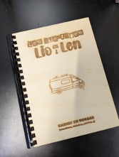 carnet de voyage en bois relié