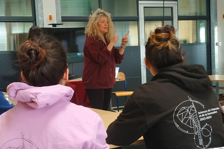 esprit crititque étudiants