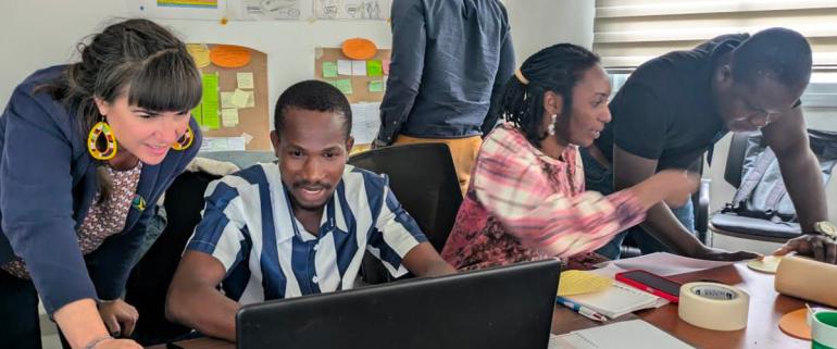 Sarah à Abidjan avec les scientifiques ivoiriens