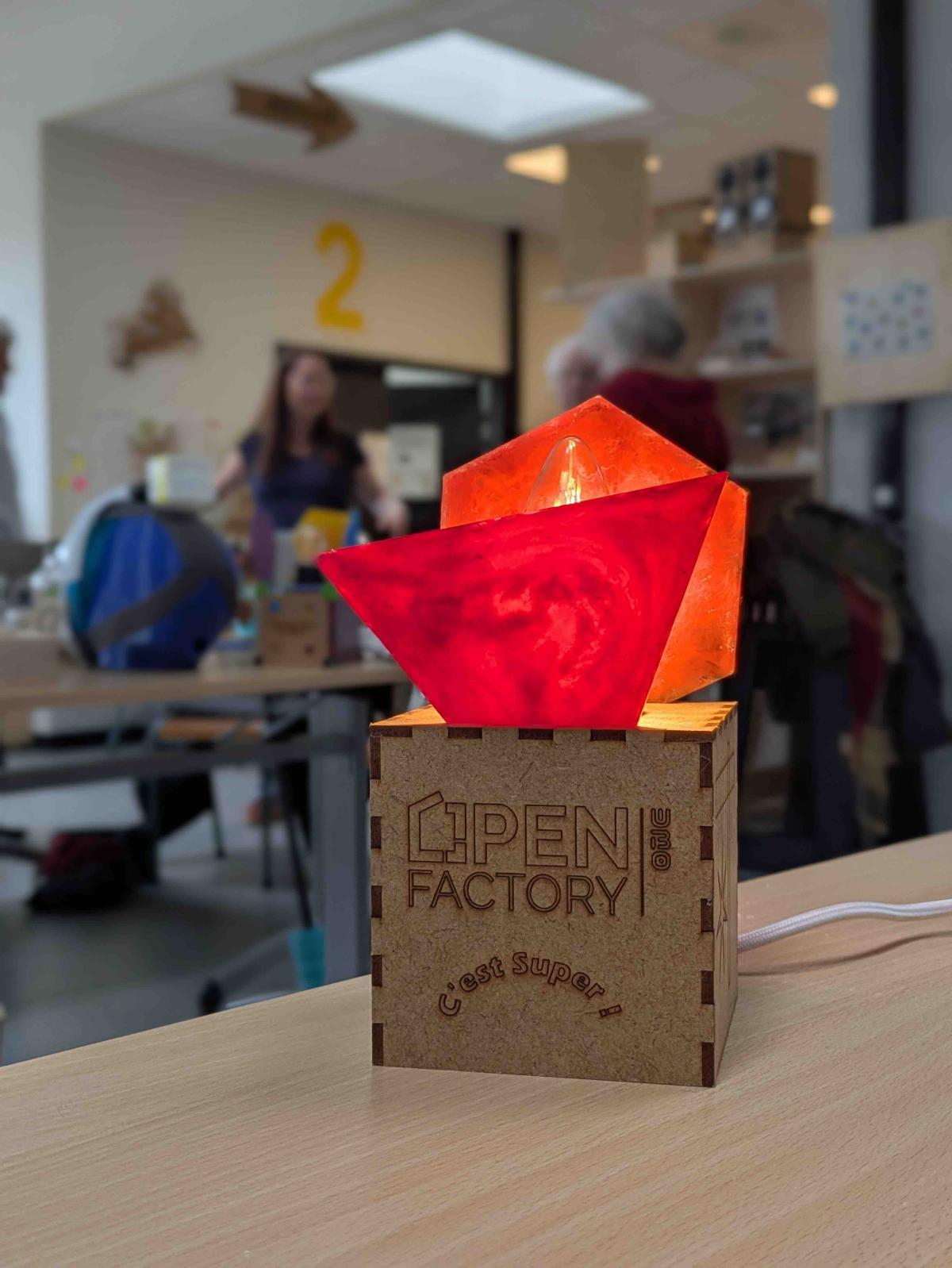 lampe-bois-plastique recyclé