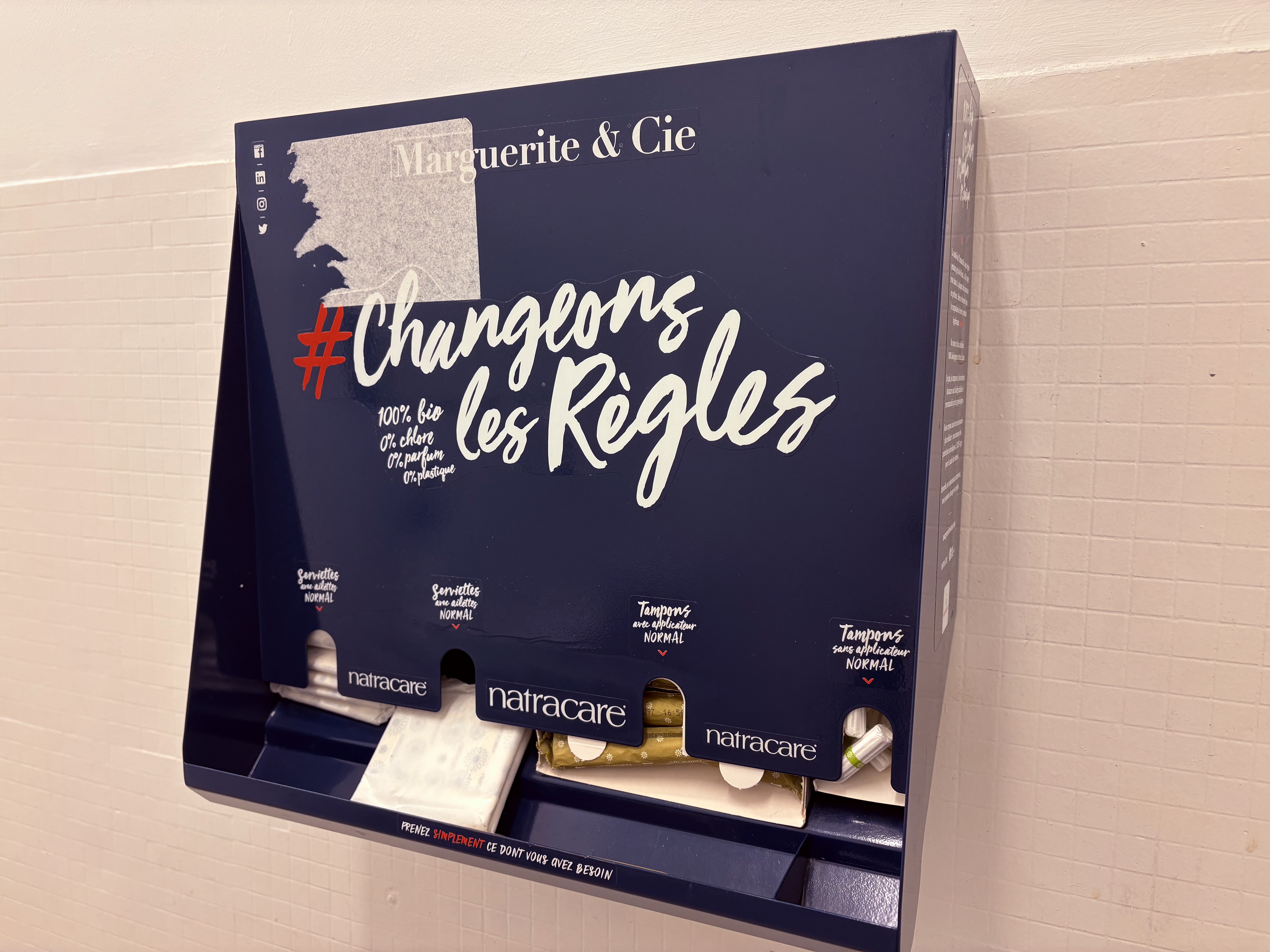 Distributeur de tampons et de serviettes hygiéniques 