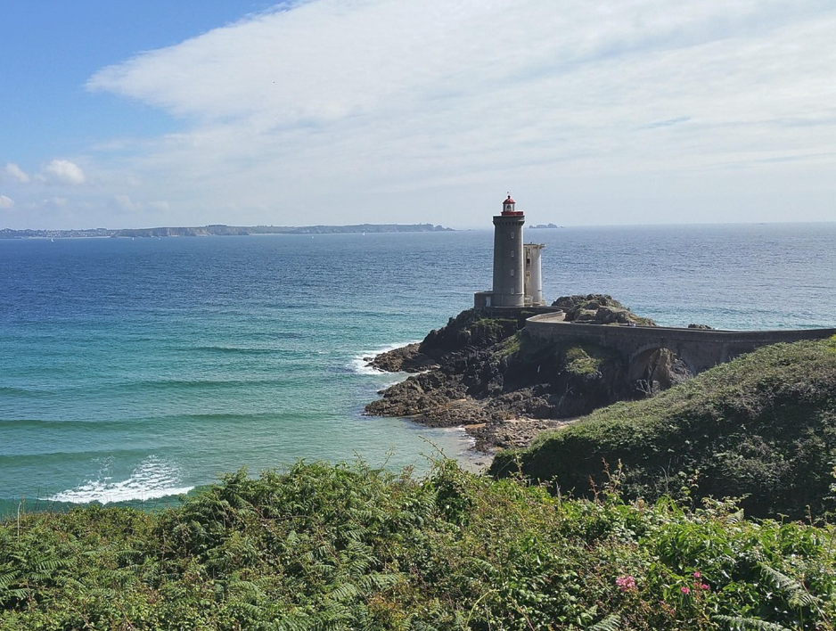 Vue sur le phare du Petit Minou