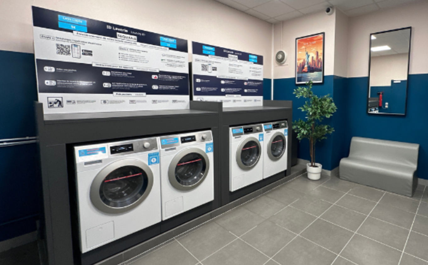 machines à laver dans un salle