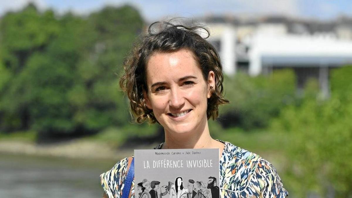 Photo de Julie Dachez, autrice et conférencière.